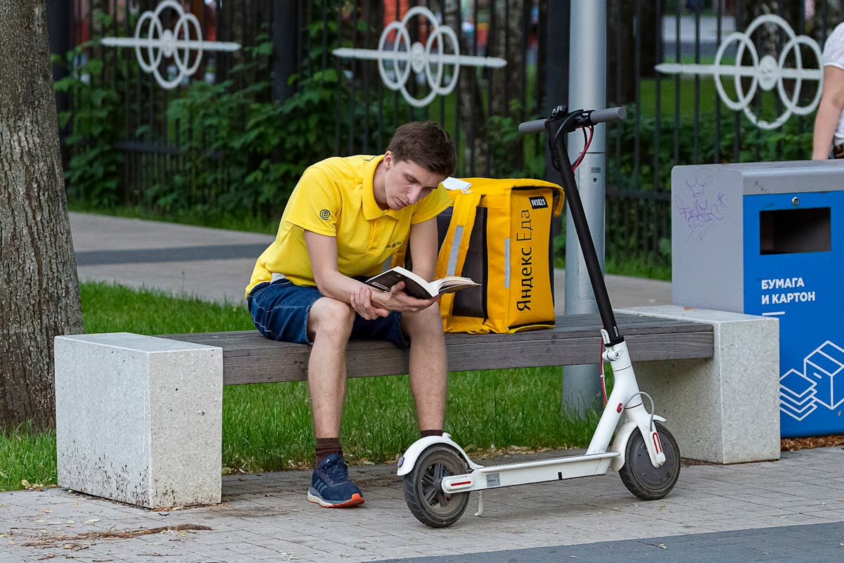 E-Scooter lädt nicht mehr Diese Kontakte könnten verschmutzt sein