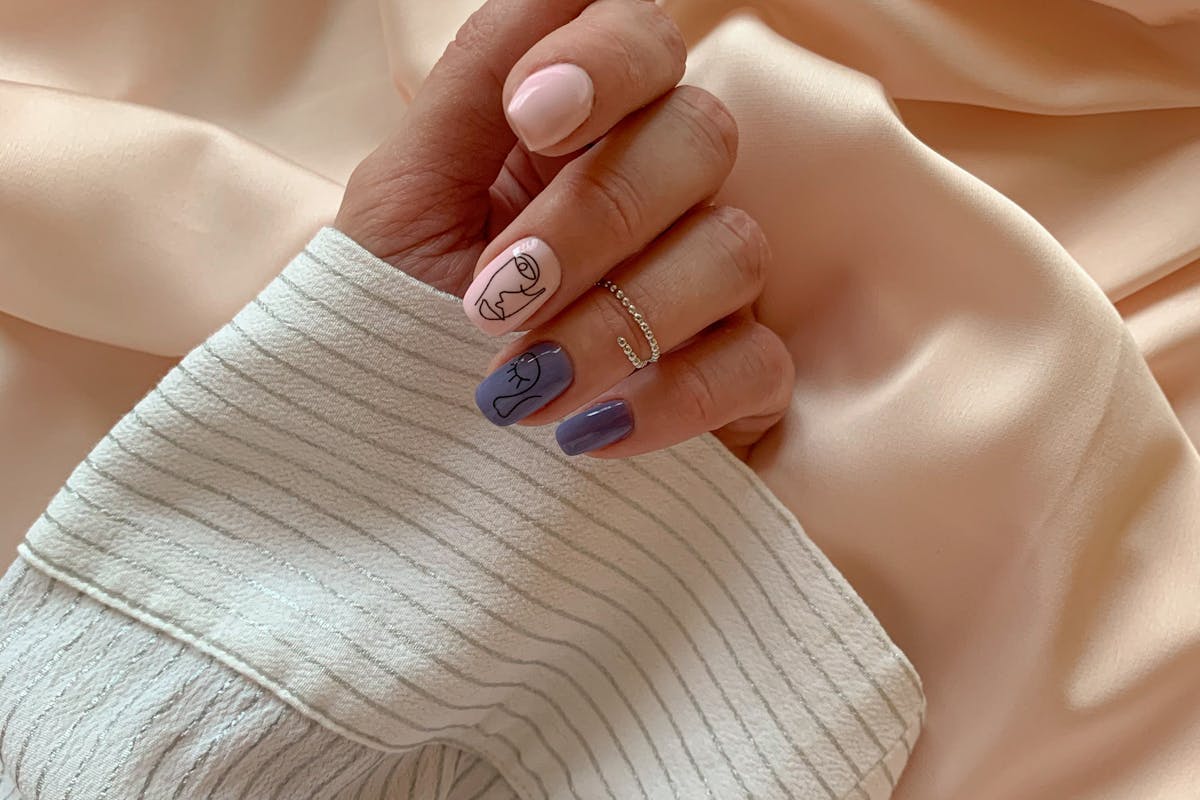 Nagelpilz behandeln Die 10 besten Mittel gegen Fuß- und Fingernagelpilz