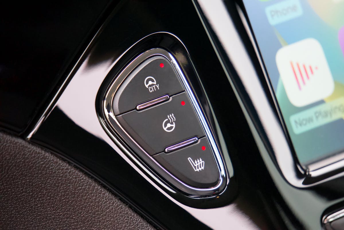 Sitzheizung im Auto wird plötzlich zu heiß Dieses Thermostat-Problem kann schuld sein