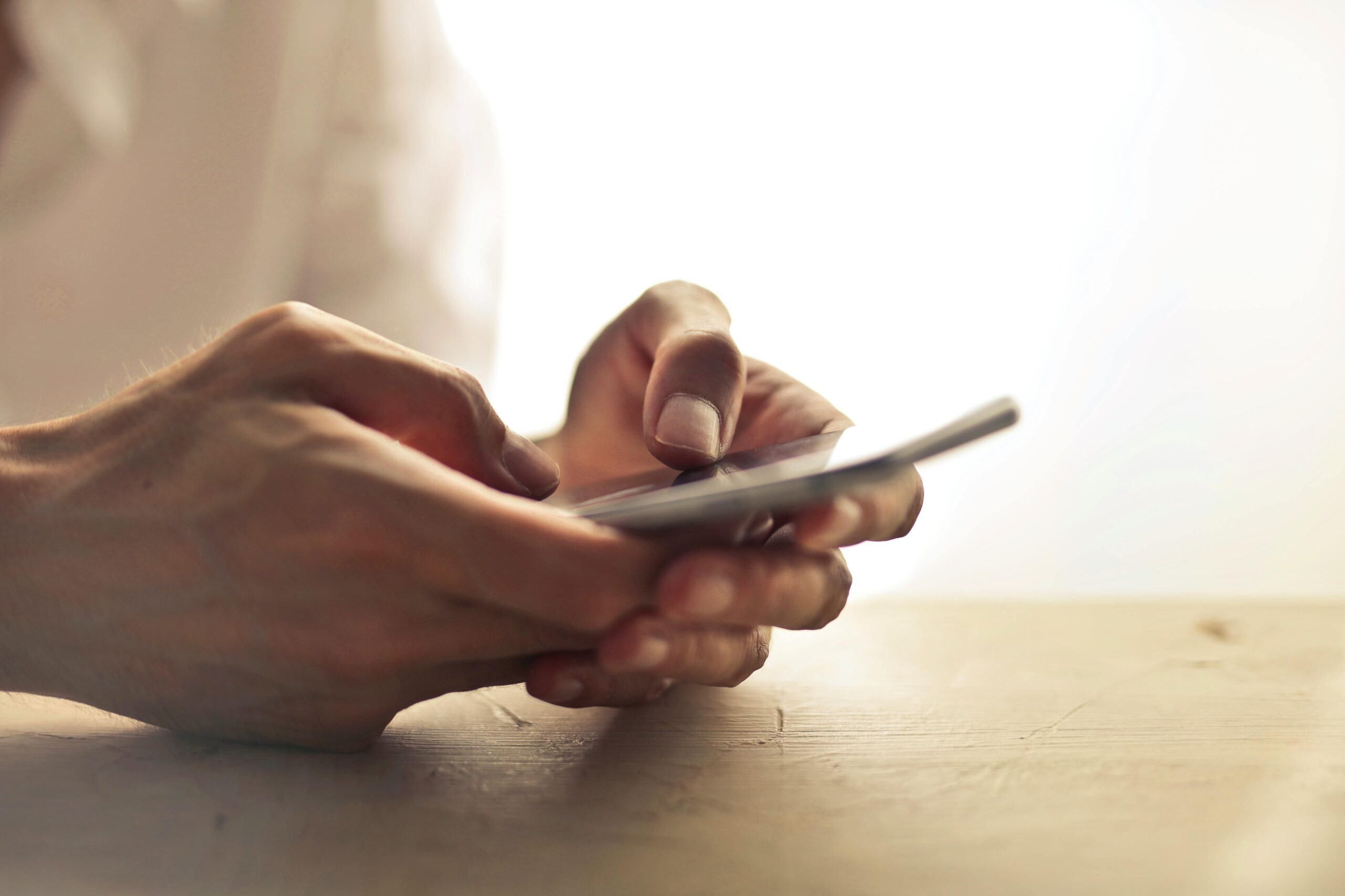 Handy vibriert ohne Grund? Diese versteckte App-Berechtigung prüfen